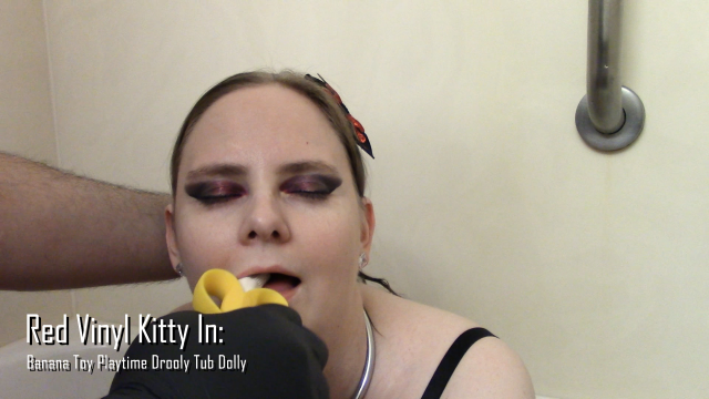 Banana Toy Play Drooly Tub Dolly video from Red Vinyl Kitty