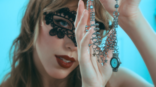 Enchanting Futanari Seductress Makes You Her Puppet video from Imilia Audley