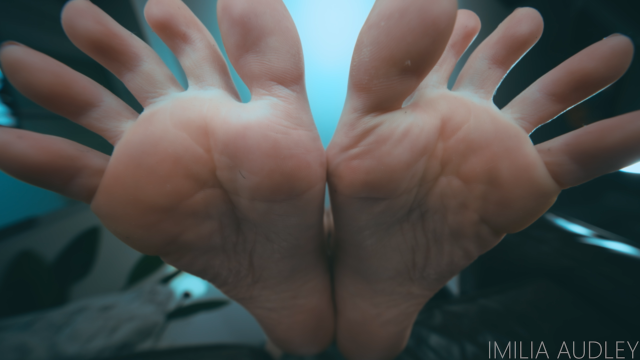 Sole-fucking A Giantess video from Imilia Audley