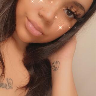 Tropical Bxtch photo