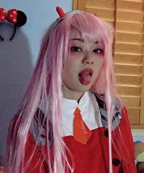 Ur2dwaifu contest photo