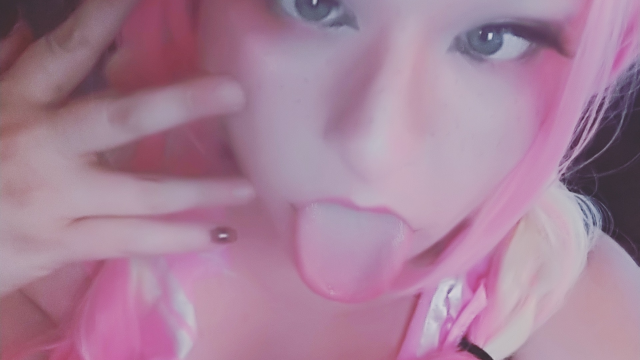 Chubby School Bunny Pleasures herself on a thick cock video from