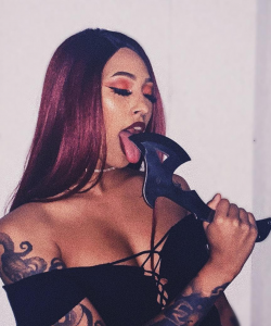 Vanessa Salem at APClips.com