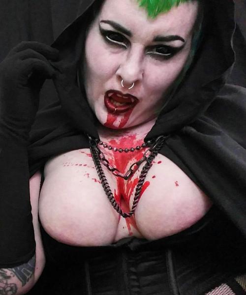 Miss Vaga Bong contest photo