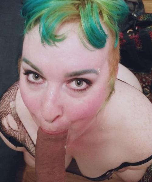 Miss Vaga Bong contest photo