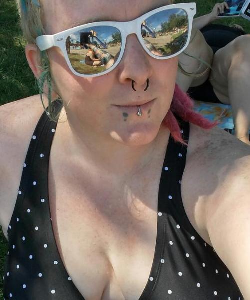 Miss Vaga Bong contest photo