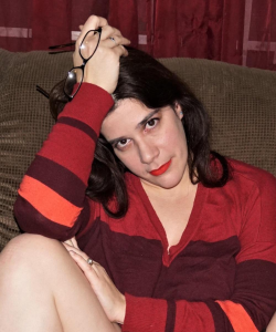 Vicki Verona at APClips.com