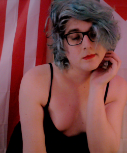 XKayBay at APClips.com