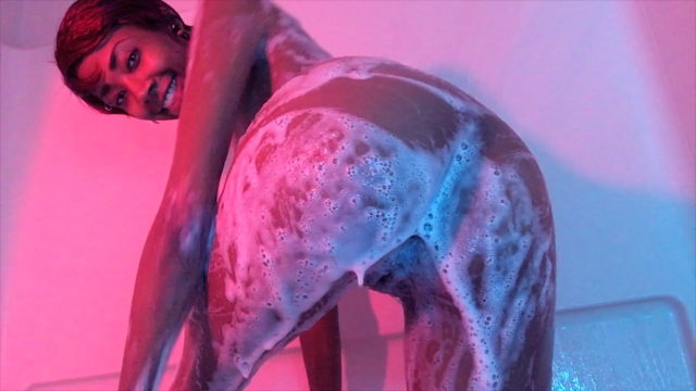 Wet Feels video from XMochaPuffx