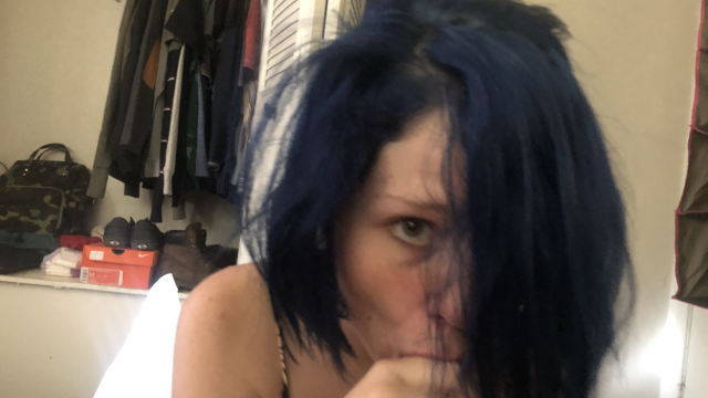 Charm eating Lucky's Dick video from Paris Noel