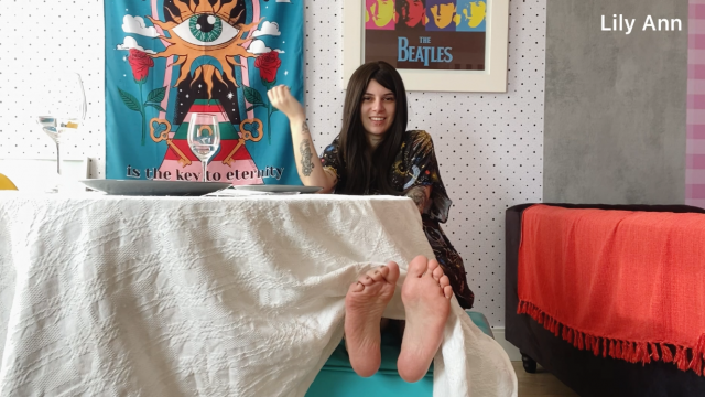 date has a foot fetish JOI video from Lily Ann